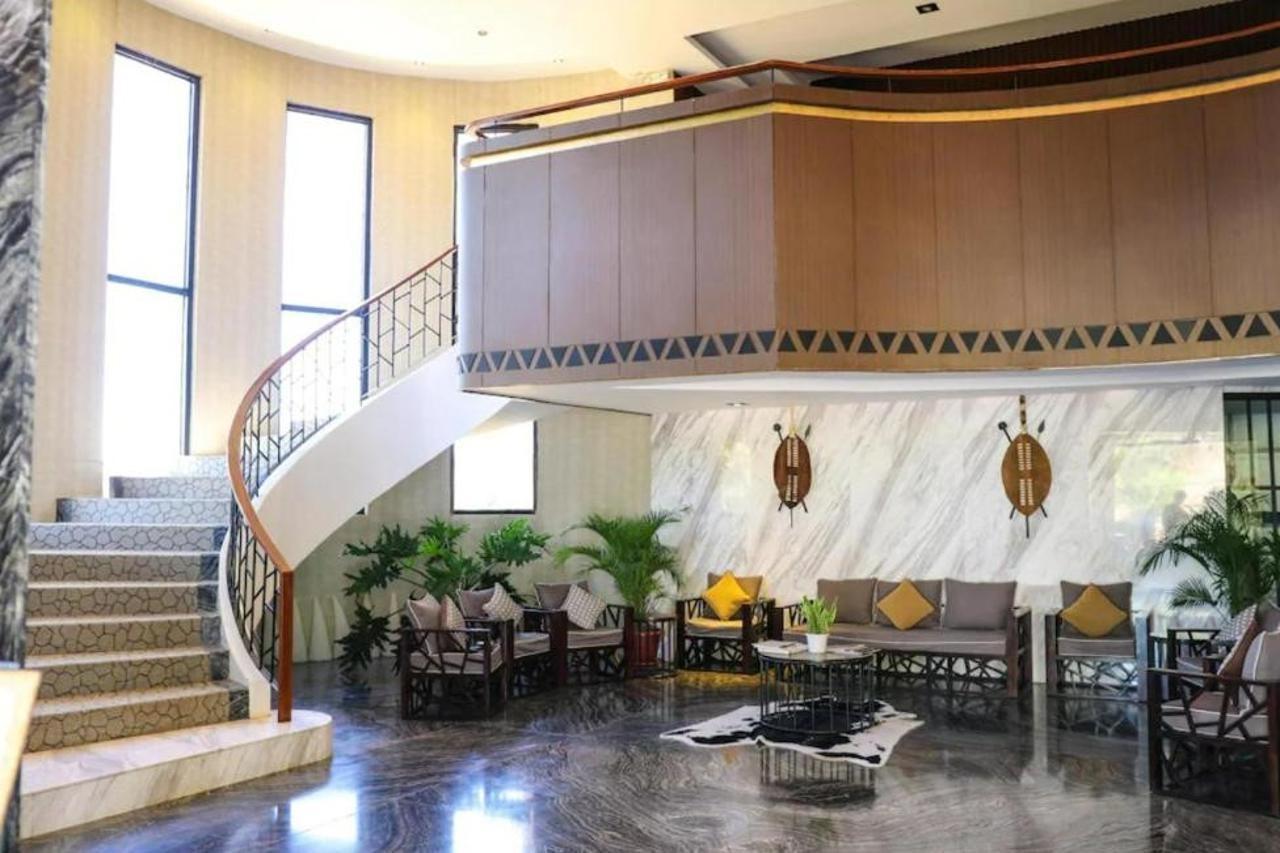Safari Hotel And Villas Powered By Cocotel Bulala Dış mekan fotoğraf