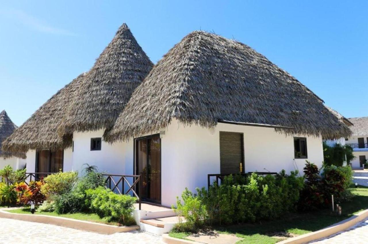 Safari Hotel And Villas Powered By Cocotel Bulala Dış mekan fotoğraf